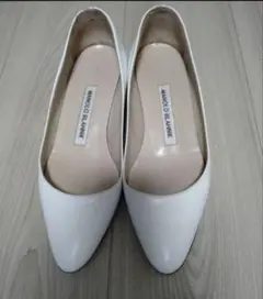 2026年最新】マノロブラニク リストニーの人気アイテム - メルカリ