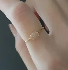 [sv925]R59 天然石1粒 レインボームーンストーンのゴールドリング｜