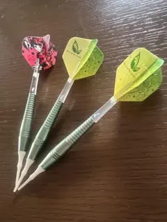 中古ダーツ　3本