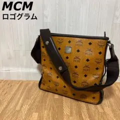 MCM エムシーエム ショルダーバッグ ロゴグラム 斜め掛け スクエア型 レザーのサムネイル