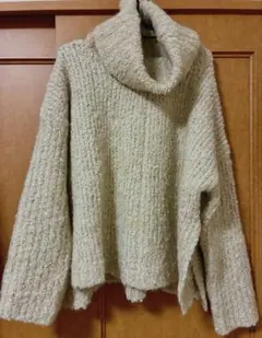★未使用に近い★MURUA ベージュ タートルネック ニット