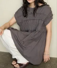 forksy. 前後2way シャーリング カットフリルTシャツ　（未使用）のサムネイル