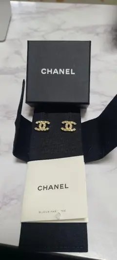 CHANEL CCロゴ ピアス ゴールド