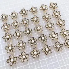 金属チャーム＊ 5 弁 フラワーデザイン　30 個　まとめ売り　no.111
