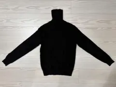 UNIQLO ブラック タートルネックセーター