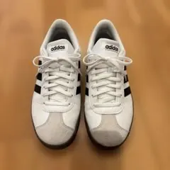 adidas スニーカー　26センチ