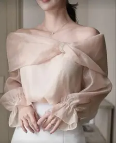 オフショルダー トップス