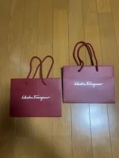 Salvatore Ferragamo ショップ袋 2枚セットのサムネイル