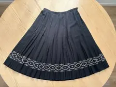 アニエスベー 刺繍入り プリーツスカート ブラックのサムネイル