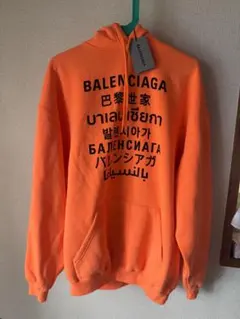 BALENCIAGA オレンジ フードパーカーのサムネイル