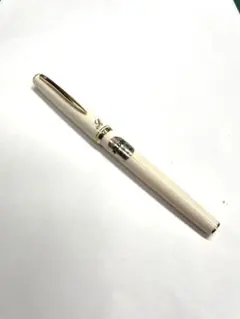 PILOT LADY WHITE SAKURA 万年筆 字幅F - メルカリ