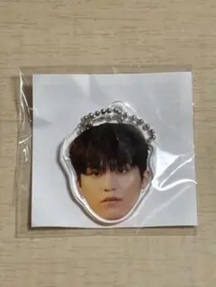 TREASURE ジョンウ　顔アクキー