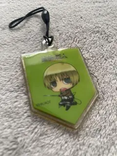 進撃の巨人　ストラップ　アルミン