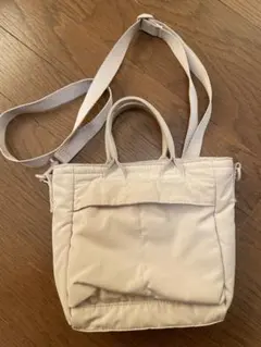 ユニクロ　　ミニ　ショルダーバッグ