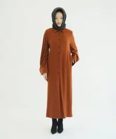 CLANE クラネ　POWER SHOULDER WOOL ONEPIECEのサムネイル