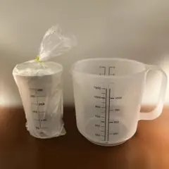 Tupperware ニューメジャーミックス計量カップ とドリンクシェイカーのサムネイル