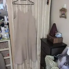 ベージュ キャミワンピース gu
