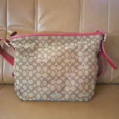お値下げしましたCoach ショルダーバッグ ベージュ/ピンクのサムネイル