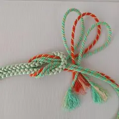 帯締め 振袖用 正絹と金属糸 薄いベージュの混ざった黄緑？とオレンジと金色W