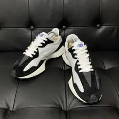 【New balance】　327 ブラック/ホワイト