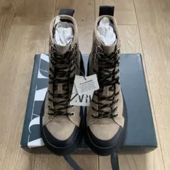 zaraハイカットワークブーツ ベージュ