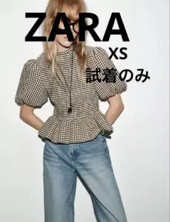 ZARA 一度着ギンガムチェック柄スモッキング加エトップス¥5990のサムネイル