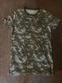 迷彩 Tシャツ