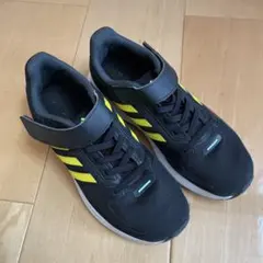 adidas ブラック/イエロー スニーカー