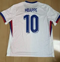 新品タグ付フランス代表 EURO2024アウェイNo.10 エムバペM - メルカリ