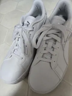 PUMA　プーマ　厚底スニーカー　白　24