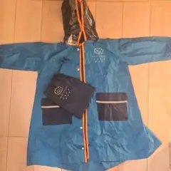 フード付き青レインコート 収納袋付き