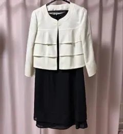 セレモニースーツ　白ジャケット＆黒ワンピースセット