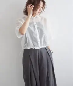 notch. 裾ドロストメッシュシャツ