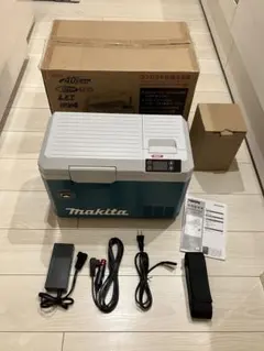 マキタ　コードレス冷温庫　40V CW003G 2回のみの使用　付属品完備 マキタ CW003GZ 充電式冷温庫(青) 40Vmax・18V対応(本体のみ