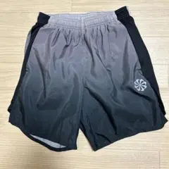 ナイキ DRY-FIT ランニング ハーフパンツ 風車ナイキ ランパン