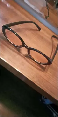 ブラックオーバルフレームメガネ