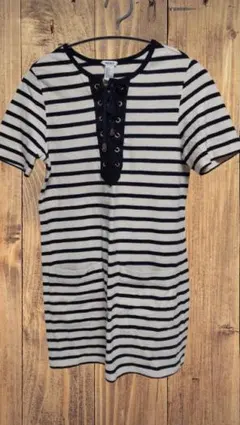 FOREVER 21 ボーダー レースアップ 半袖トップス