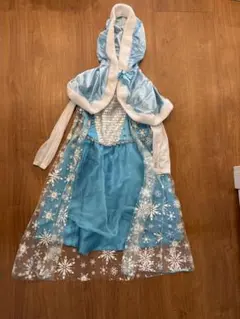 最終お値下‼️アナと雪の女王　エルサ　ドレス　140cm ポンチョ付き　ディズニー