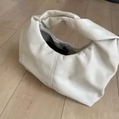 ベージュアイボリー 合成皮革 ハンドバッグ