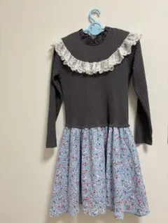 フリル付き長袖ワンピース 花柄