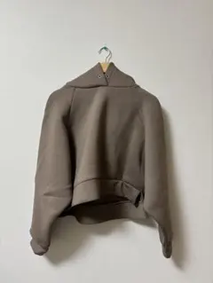 ショートパーカー