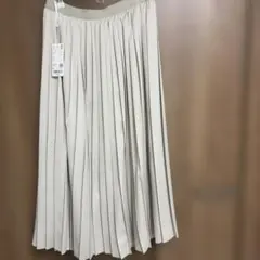 ユニクロ　アシンメトリープリーツスカート