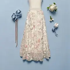 クリーム色 花柄刺繍 フレアスカート