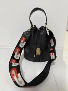 FURLA 黒 バケットバッグ デザインストラップ付き