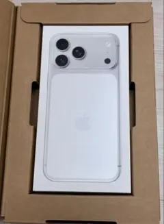 新品未開封】 iPhone17ProMax 256GB シルバー 本体 - メルカリ