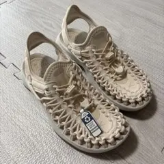 S040【新品未使用】KEEN スポーツサンダル オフホワイト　23cm