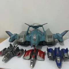 ウルトラマンガイア‪戦闘機ピースキャリ&シグファイター3機セット