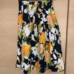 最終フラワープリントひざ丈スカート　総柄