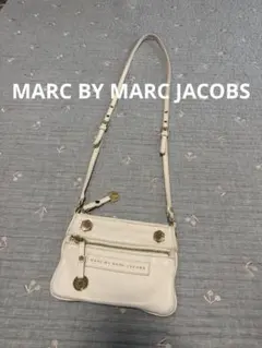 MARC BY MARC JACOBS 本革　レザー　ミニショルダー バッグのサムネイル