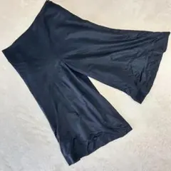 ローラアシュレイ　ワイドパンツ　クロップド丈　ストレッチ　裏地付き　ブラック